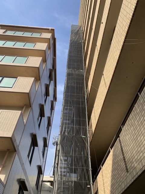 東淀川区昇降足場組立